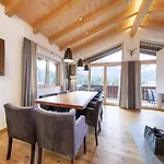 Chalet Stylish Alpine With Carport