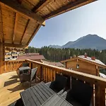 Chalet Stylish Alpine With Carport *