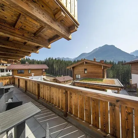 Stylish Alpine With Carport Horská chata *