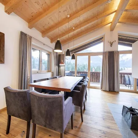 Chalet Stylish Alpine With Carport