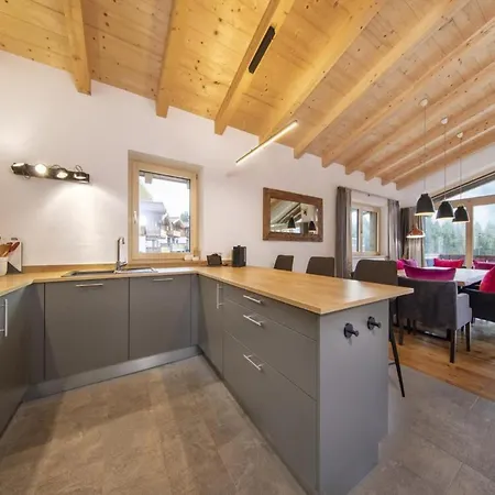 Stylish Alpine With Carport 木屋 Neukirchen am Großvenediger