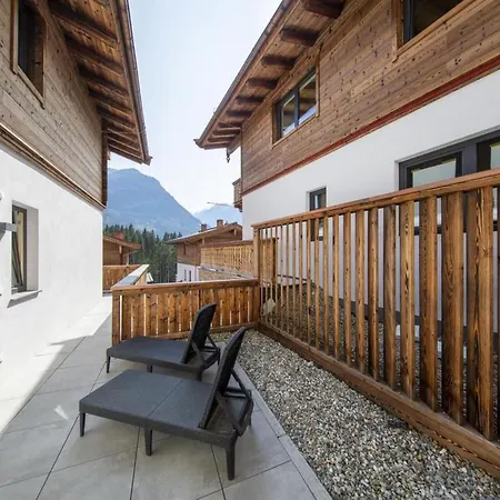 Chalet Stylish Alpine With Carport Neukirchen am Großvenediger