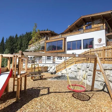 Chalet Stylish Alpine With Carport Neukirchen am Großvenediger