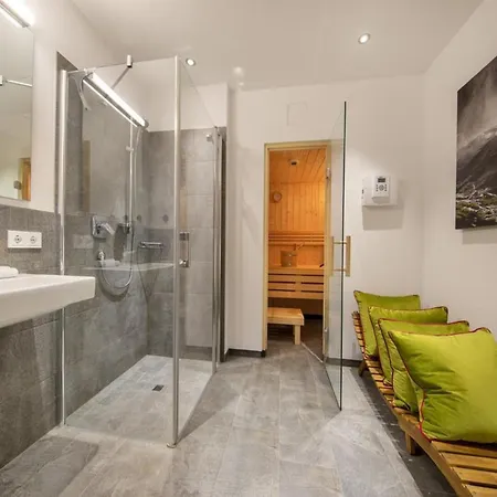 Stylish Alpine With Carport *