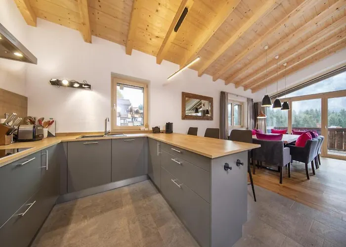 Stylish Alpine With Carport Chalet Neukirchen am Großvenediger