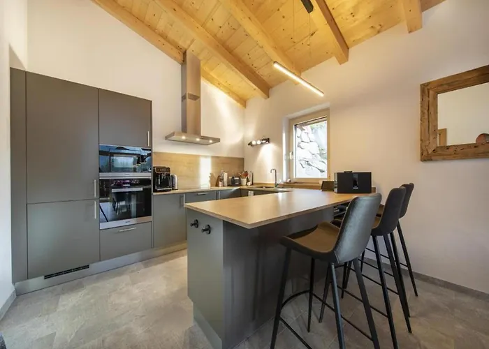 Chalet Stylish Alpine With Carport *